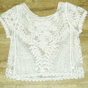 shier white cropped blouse.